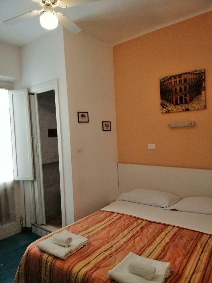 Hotel Manolita Rimini Exterior photo