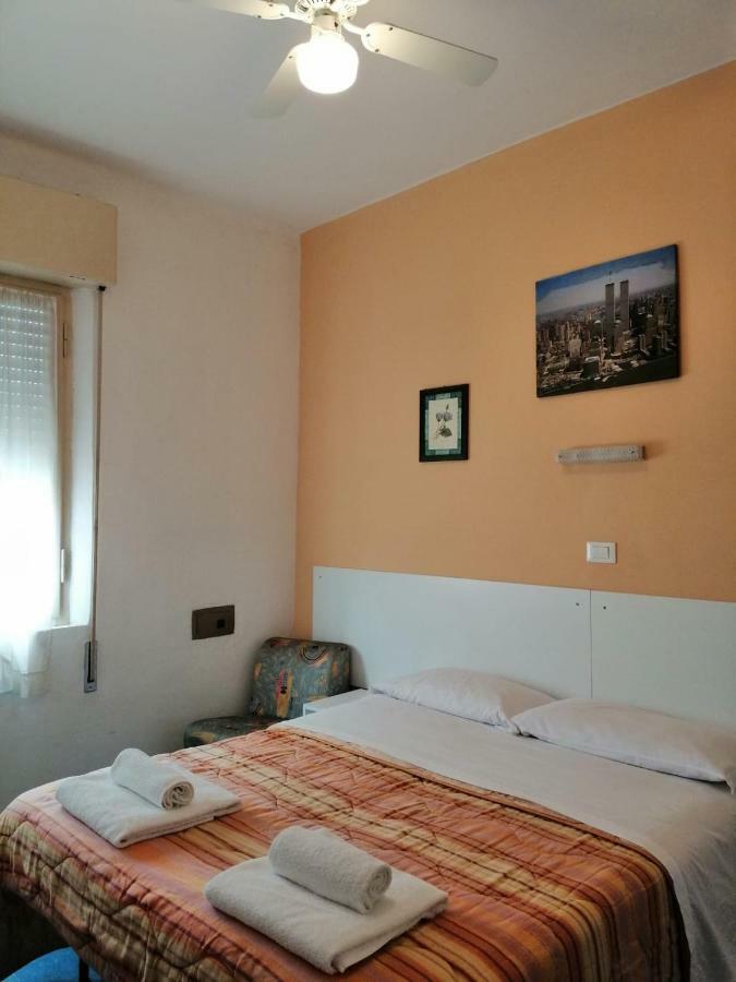 Hotel Manolita Rimini Exterior photo